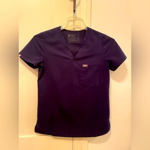 Women’s FIGS scrubs set-size X-Small